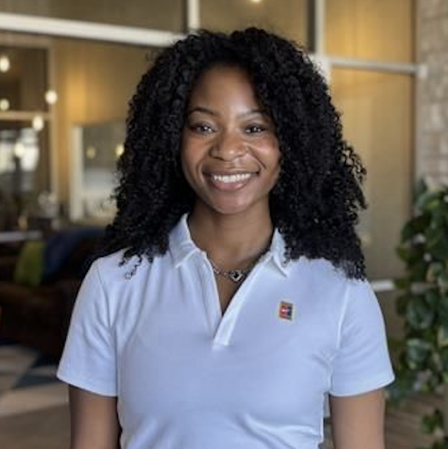 Khy Thomas - Social Media Assistant